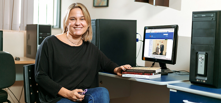 Cristina Donza Cancela imagem sem descrição.